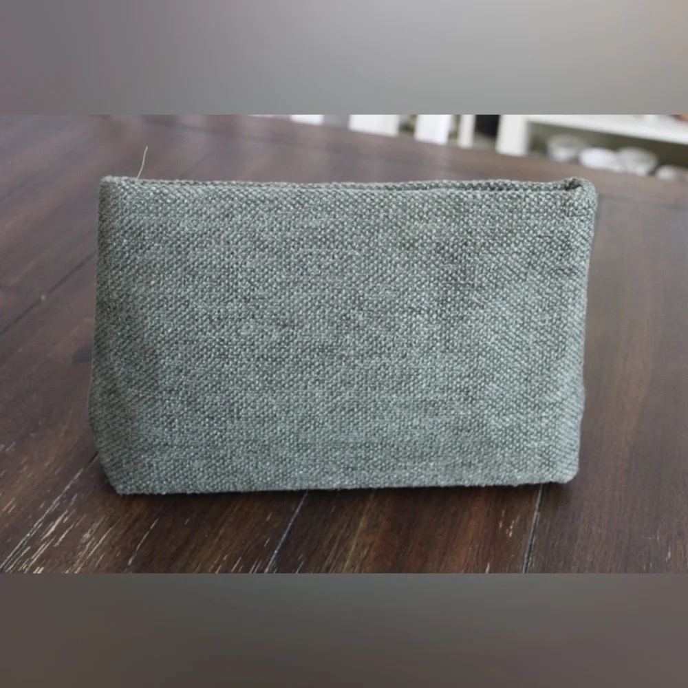 Helen Carlisle hand bag/clutch